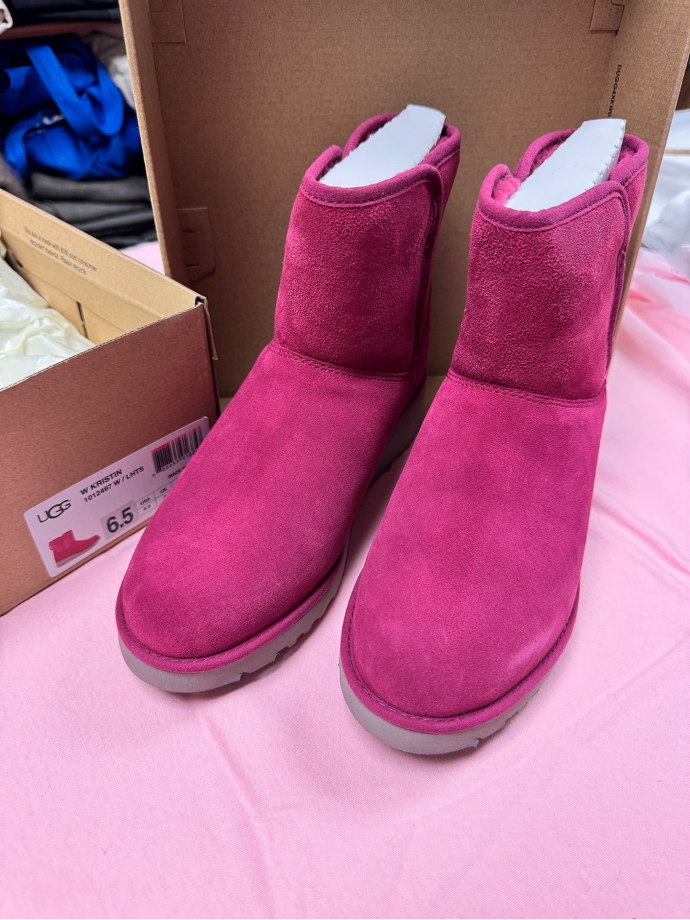 UGG Short Suede Ankle Boot in Fuchsia Pink